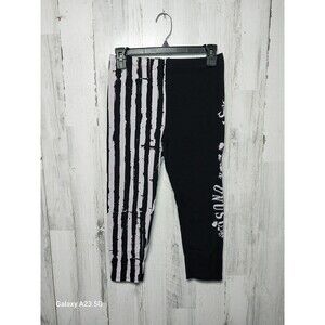 Kreepsville Women's Medium Steange And Unusual Striped Capri Leggings